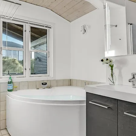 3 Bedroom Amazing Home In Romo * Romo